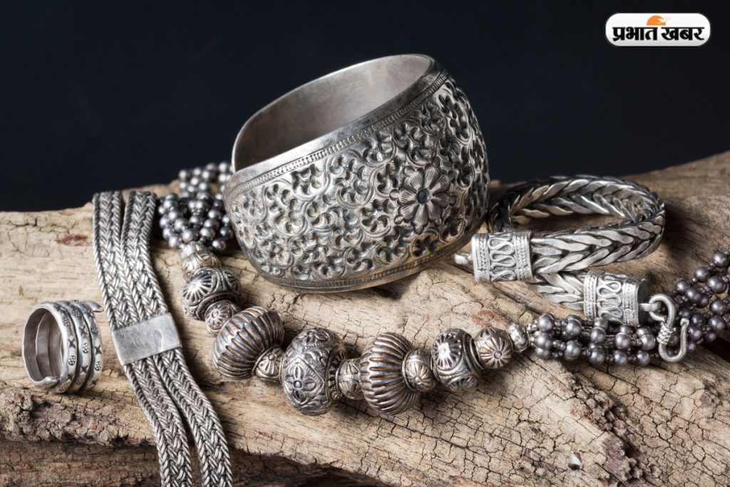 Today Gold Rate: आज सोने की कीमतों में गिरावट, विभिन्न शहरों के ताजा भाव देखें 1 Silver Jewelry