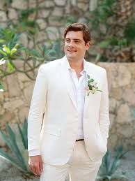 Groom Dresses Ideas: शादी के दिन पहन सकते है ये 5 डीजाईनर ड्रेसेस, जानिए 3 Suit
