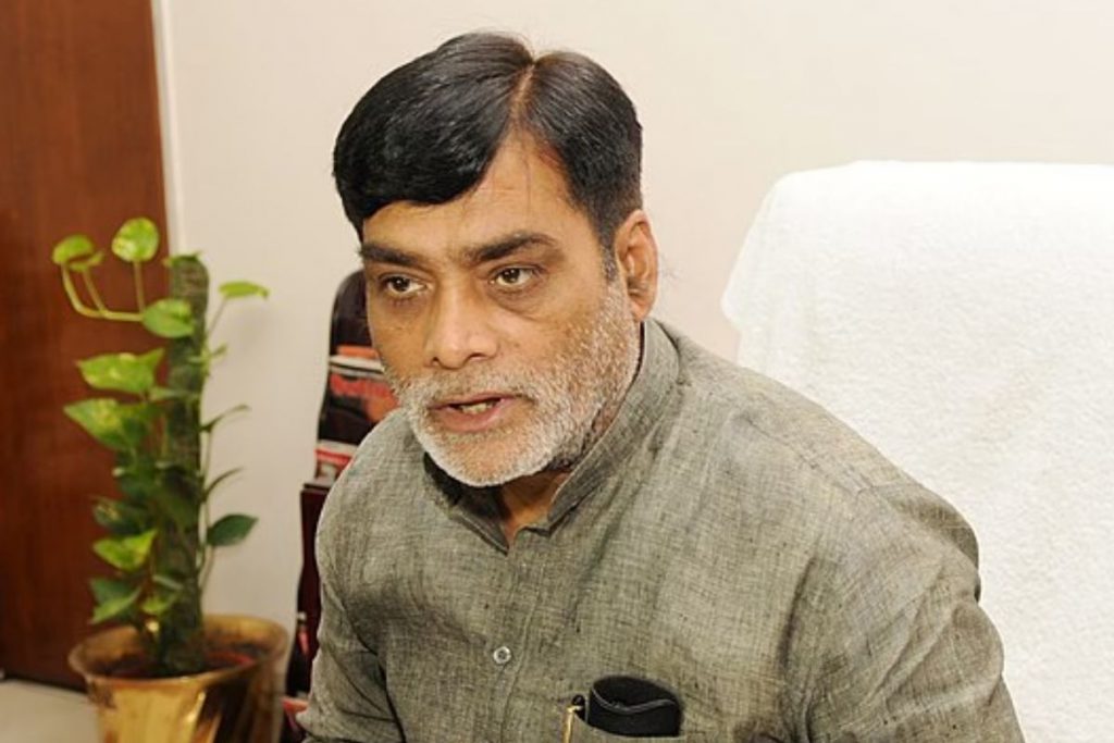 Bihar: अदब से ले नाम, नीतीश कुमार तेजस्वी के लिए पिता समान, लालू के करीबी रहे नेता की सलाह 1 2024 12 26T175243.944