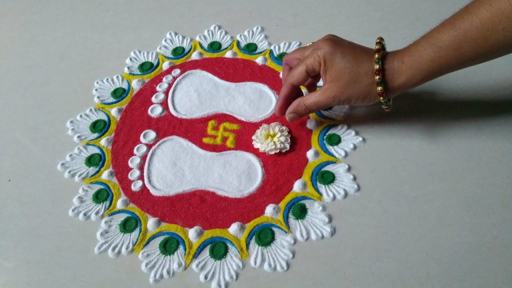 Wedding Rangoli Design : शादी वाले घर को सजाएं ये 5 बेहतरीन रंगोली डीजाइन से 4 Laskhmi