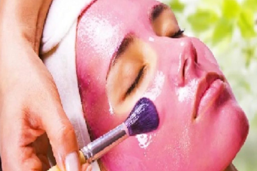Beauty Tips : आपकी त्वचा हो गई है बेजान ताे अपनायें यह नुस्खा, खिल उठेगा आपका चेहरा 4 Chakundar 11
