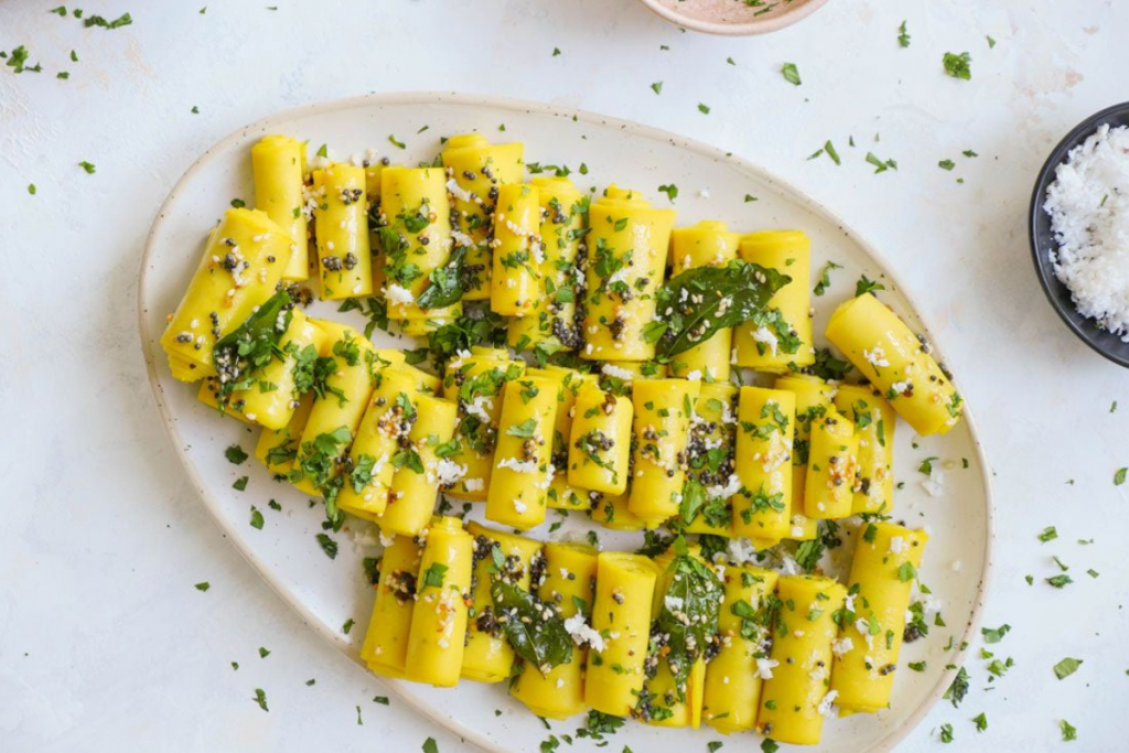 Gujarati Snacks Better Than Dhokla: ढोकला से भी स्वादिष्ट हैं ये गुजराती स्नैक्स 1 Gujrati Food 2