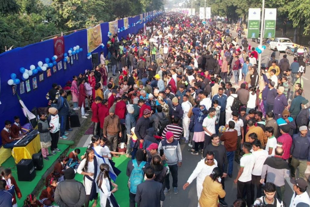 Happy Street Bokaro: खुशियों का सवेरा लेकर आया हैप्पी स्ट्रीट, कहीं अध्यात्म की बात, तो कहीं गूंजे देशभक्ति के गीत 1 Happy Street Bokaro 1