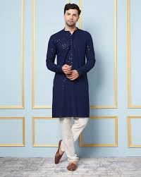 Wedding Season Outfits: दुल्हे के भाई है? ट्राई कीजिए ये 5 आउटफिट 4 Kurta