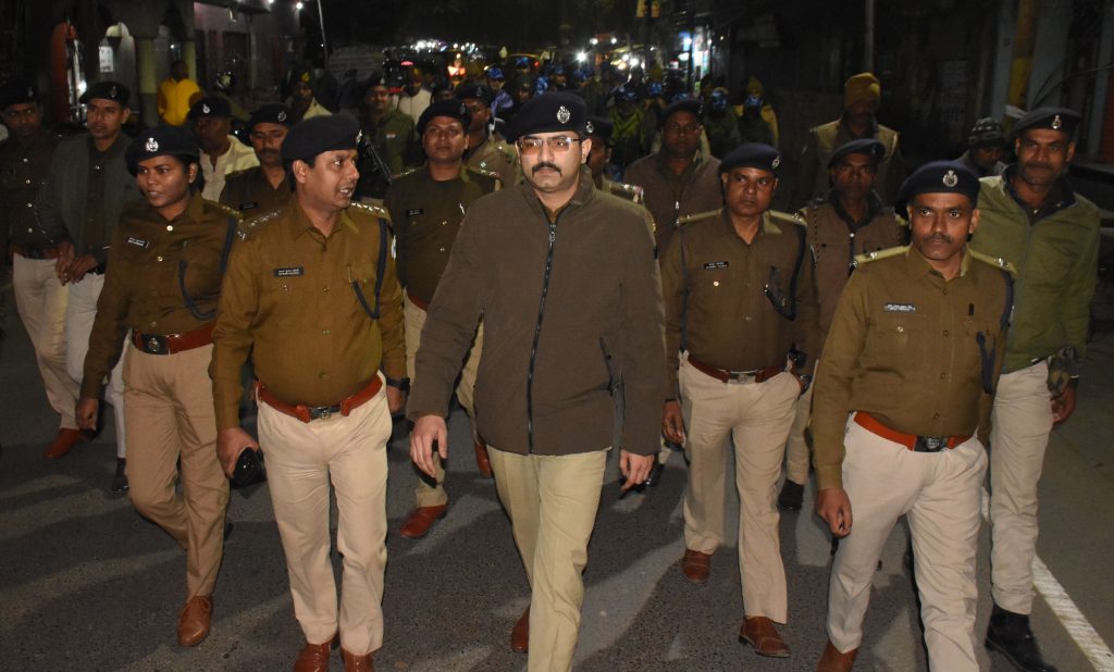 भागलपुर के नए Ssp को पहले दिन ही अपराधियों ने चिढ़ाया, कैंप जेल के पास कारोबारी को दिनदहाड़े लूटा 2 01Bha 69 01012025 6