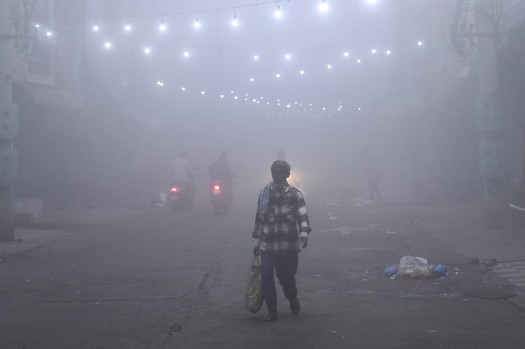 Weather Forecast: कड़ाके की ठंड के साथ हुआ नए साल का आगमन, जानिए 2 जनवरी को कैसा रहेगा मौसम 4 16111 Pti11 16 2024 000160B