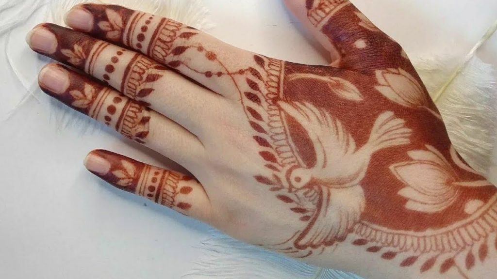 Makar Sankranti Mehndi Design : आप भी ट्राई कीजिए ये 5 सक्रांति स्पेशल मेहंदी डिजाइन्स 5 Bird