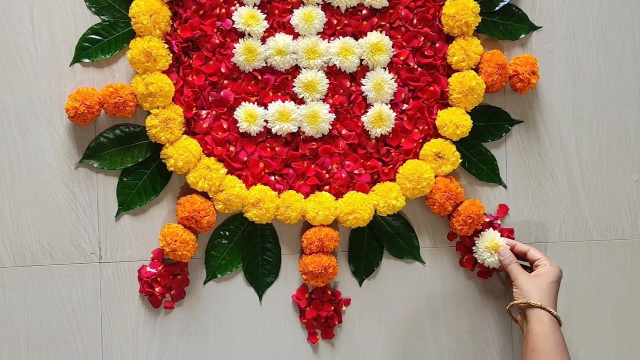 Makar Sankranti Rangoli Design : इस मकर सक्रांति घर को सजाएं ये 5 स्पेशल रंगोली डिजाइन्स से 4 Phulon