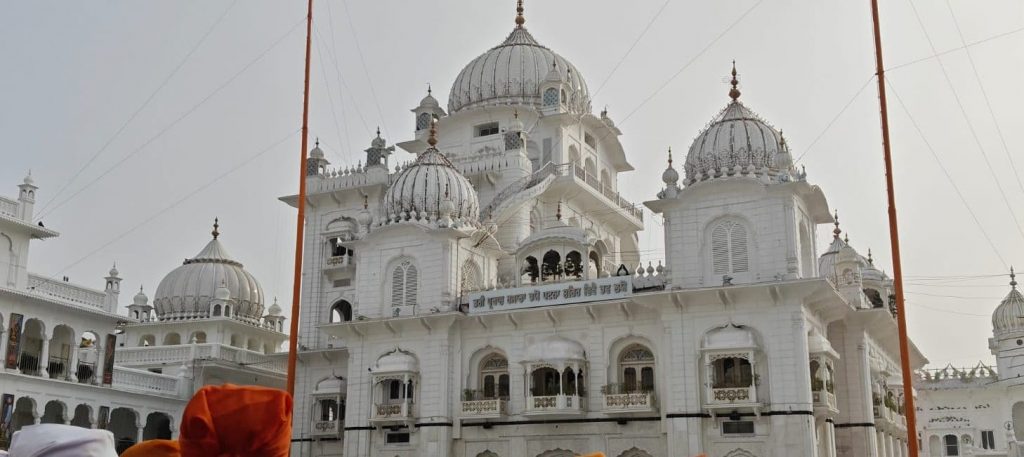 प्रभात फेरी के साथ 358 वें प्रकाश उत्सव पर्व का हुआ आगाज, जो बोले सो निहाल के जयकारों से गूंजा पटना 1 Patna Sahib