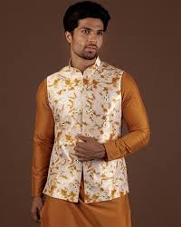 Nehru Jacket Combination : यहां पर मिलेंगे आपको नेहरू जैकेट के बेस्ट कलर कोंबिनेशन, करें ट्राई 6 Brow