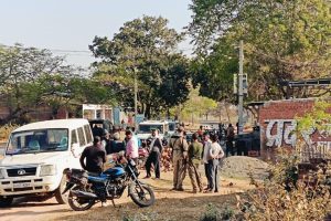 घटनास्थल पर पहुंची पुलिस