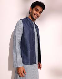 Nehru Jacket Combination : यहां पर मिलेंगे आपको नेहरू जैकेट के बेस्ट कलर कोंबिनेशन, करें ट्राई 3 Blue