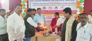 Deoghar news <bha>;</bha> जिले के विभिन्न प्रखंडों के 142 दिव्यांगो के बीच यंत्रों का किया गया वितरण