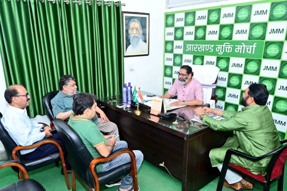 hemant soren in JMM office hemant soren in JMM office