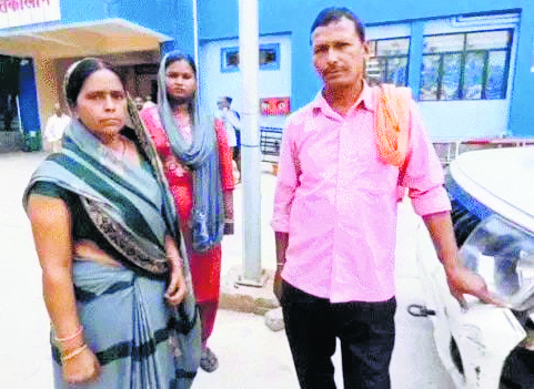 तेज रफ्तार अज्ञात वाहन की चपेट में आने से बुजुर्ग महिला की मौत
