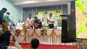 किसान निबंधन कार्य में तेजी लाएं : डीएम