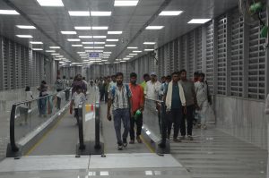 मल्टी-मॉडल हब में फैला रहे गंदगी