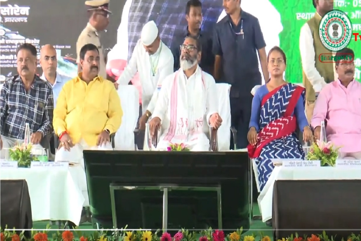 पर्यावरण दिवस पर रांची को मिला सिरमटोली फ्लाईओवर का तोहफा, Cm हेमंत सोरेन ने किया उद्घाटन 2 सीएम के साथ मंच पर कृषि मंत्री और श्रम नियोजन संजय प्रसाद यादव दिखे Pc Jhargov.tv