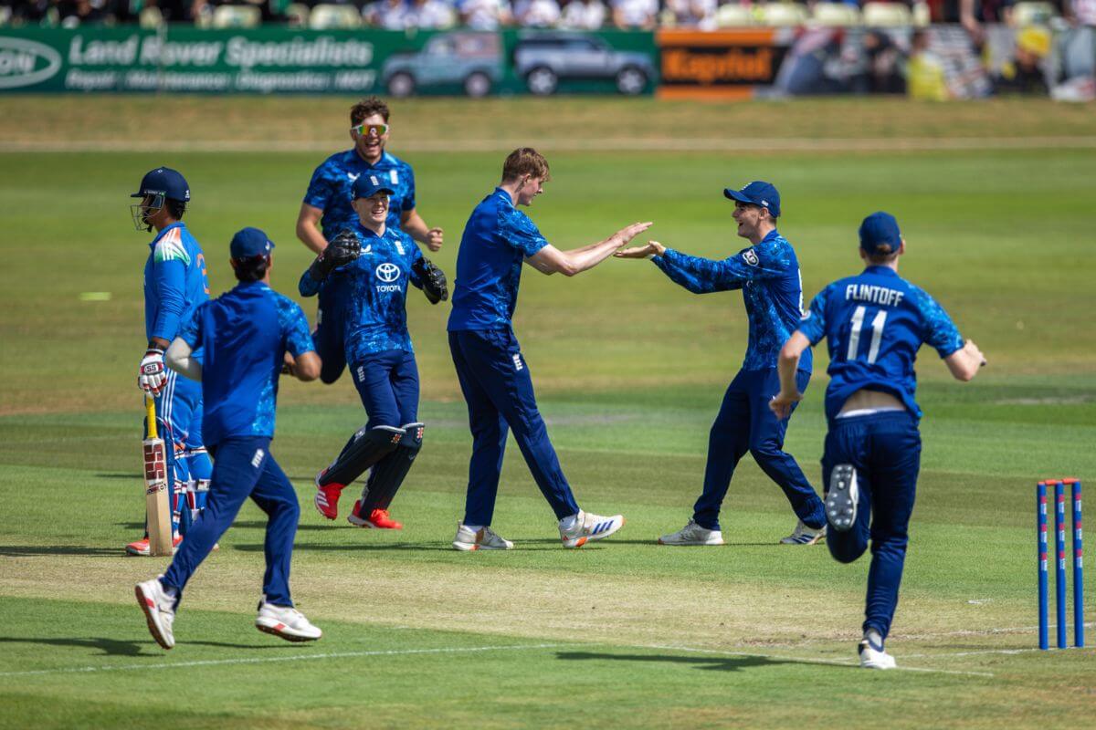 भारत का सीरीज पर कब्जा, पर आखिरी वनडे में इंग्लैंड ने मारी बाजी, वैभव सूर्यवंशी ने सीरीज में मचाई खलबली