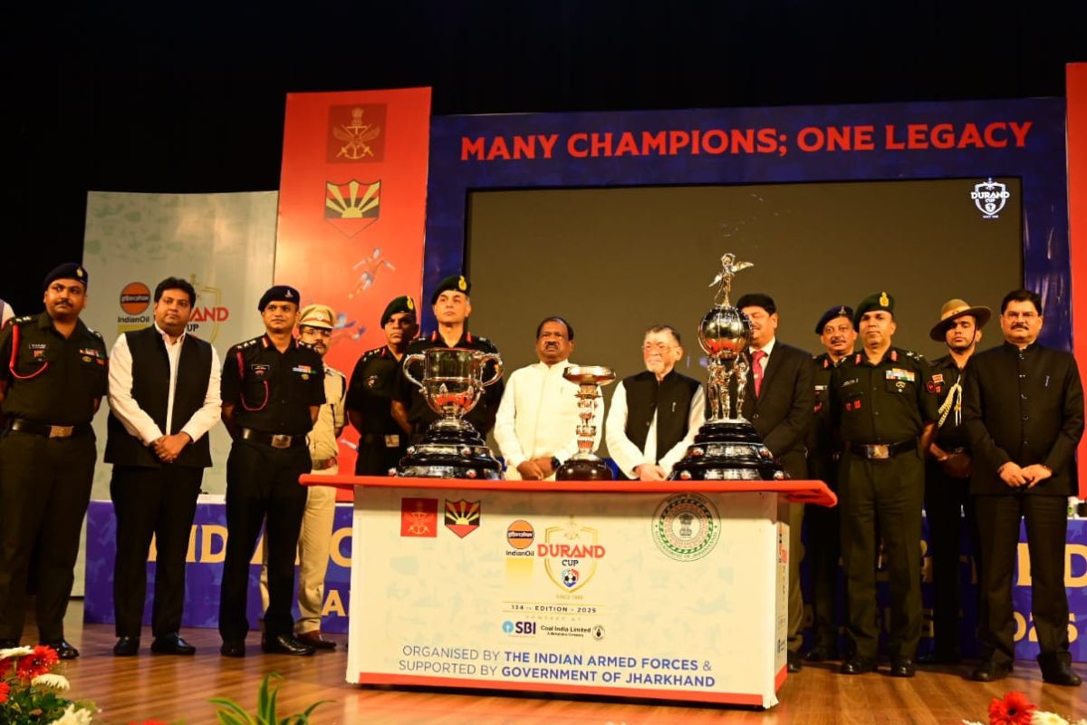 अंतरराष्ट्रीय खेल मानचित्र पर झारखंड को मिलेगी नयी पहचान, डूरंड कप 2025 ट्रॉफी का अनावरण कर बोले राज्यपाल