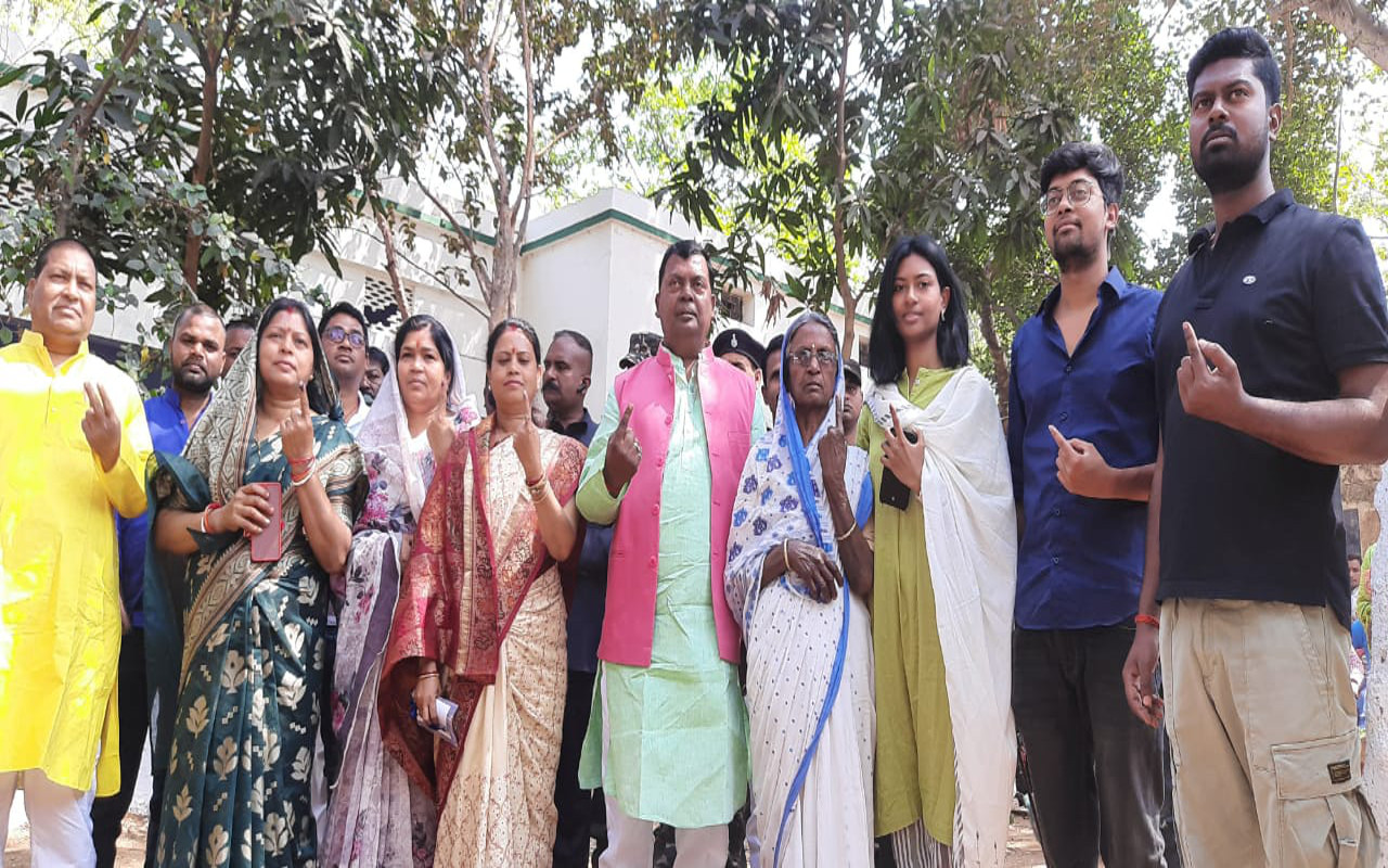 Ramgarh By-Election 2023 Live: रामगढ़ विधानसभा उपचुनाव में 67.96 फीसदी वोटिंग, 228152 ने किया मतदान