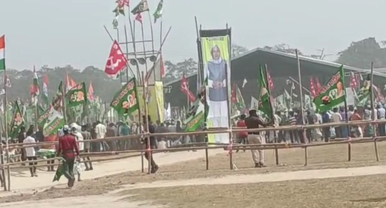 Purnia Mahagathbandhan Rally: 
पूर्णिया रैली में महागठबंधन ने मुस्लिम वोटों पर साधा निशाना, पढ़ें खास बात