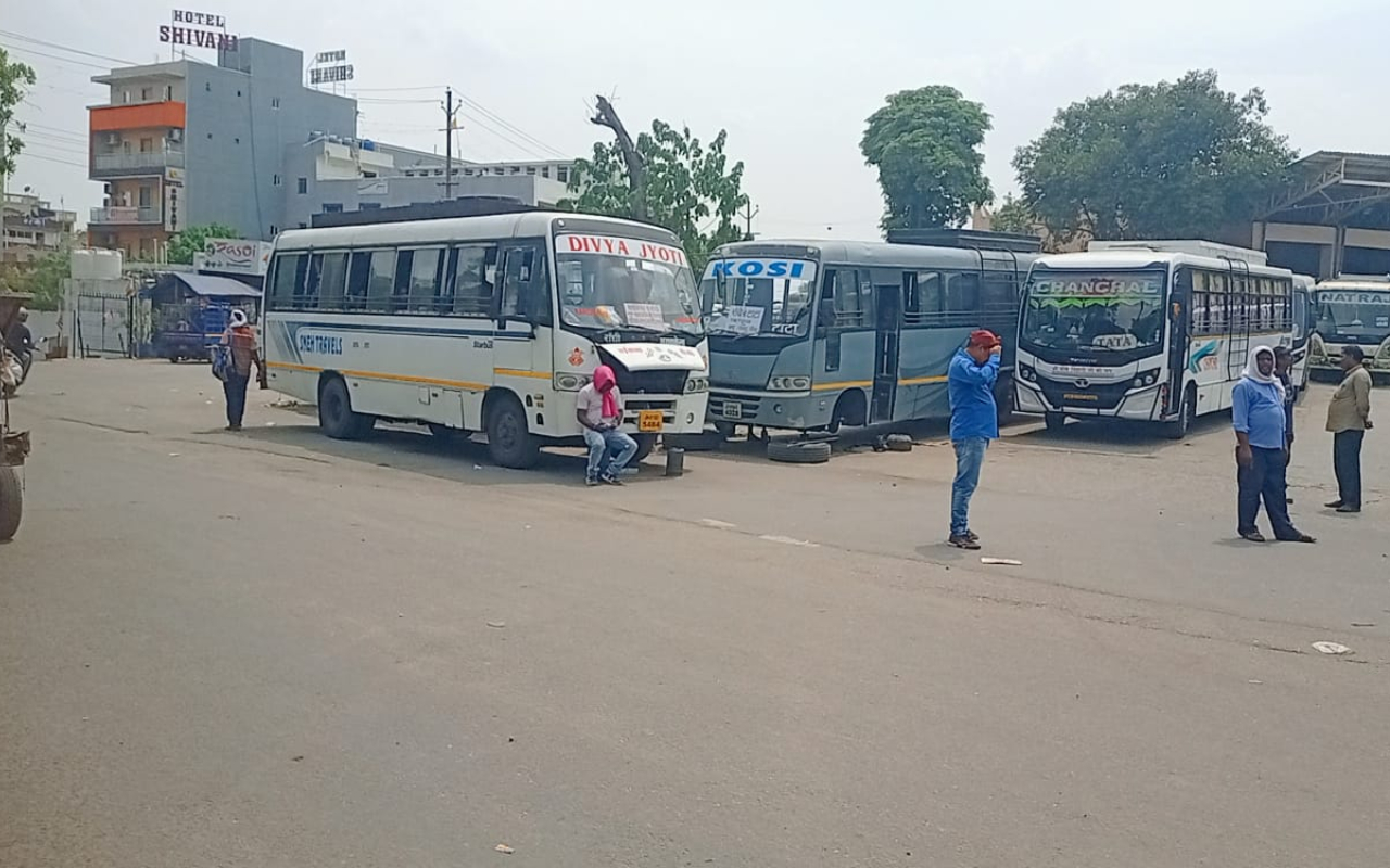 Jharkhand Bandh Update: दूसरे दिन असरदार रहा झारखंड बंद, देवेंद्र महतो समेत कई हिरासत में, बाद में रिहा