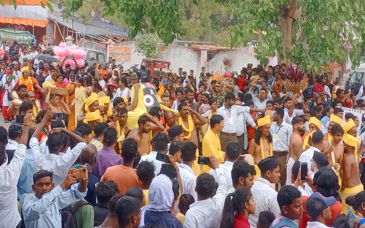 Jagannath Rath Yatra: रांची के बुंडू में राधा रानी मंदिर से मौसी बाड़ी पहुंचे महाप्रभु जगन्नाथ