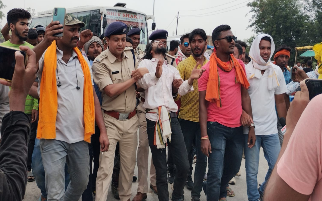 Jharkhand Bandh Update: दूसरे दिन असरदार रहा झारखंड बंद, देवेंद्र महतो समेत कई हिरासत में, बाद में रिहा