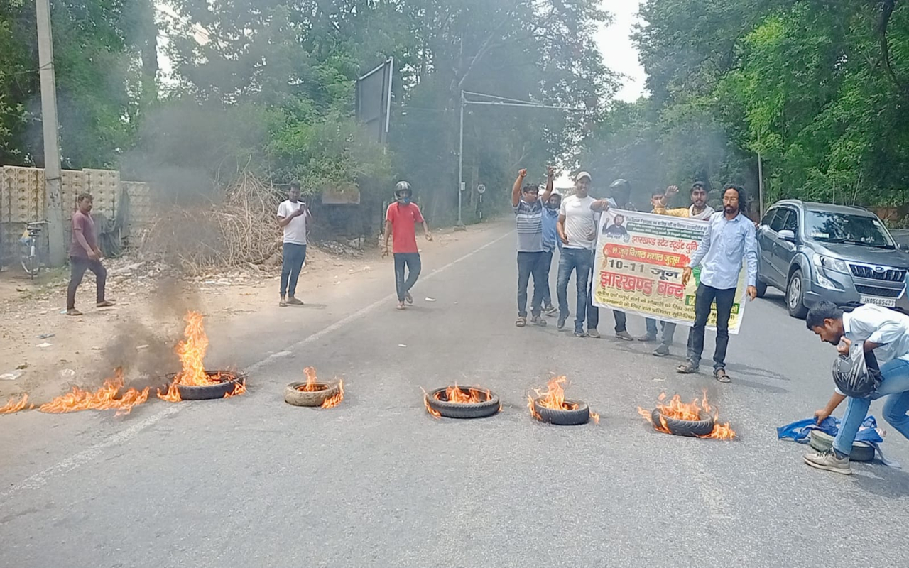 Jharkhand Bandh Update: दूसरे दिन असरदार रहा झारखंड बंद, देवेंद्र महतो समेत कई हिरासत में, बाद में रिहा