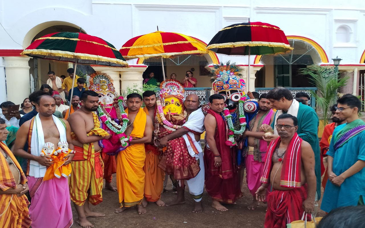 Jagannath Rath Yatra: रांची के बुंडू में राधा रानी मंदिर से मौसी बाड़ी पहुंचे महाप्रभु जगन्नाथ