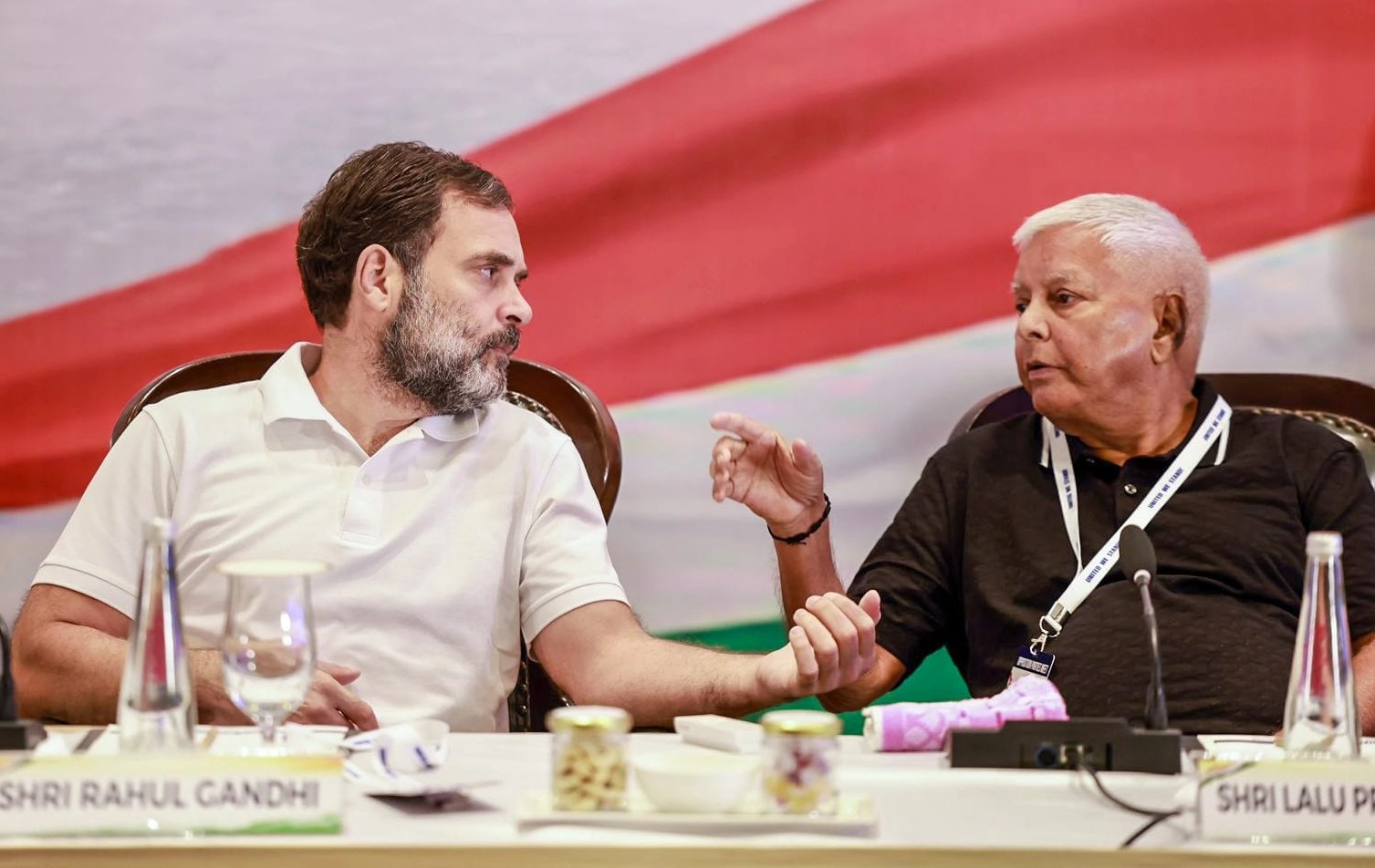 राजनीतिक दलों की बैठक : राहुल गांधी बोले - यह 'Nda' और 'India' की लड़ाई 
