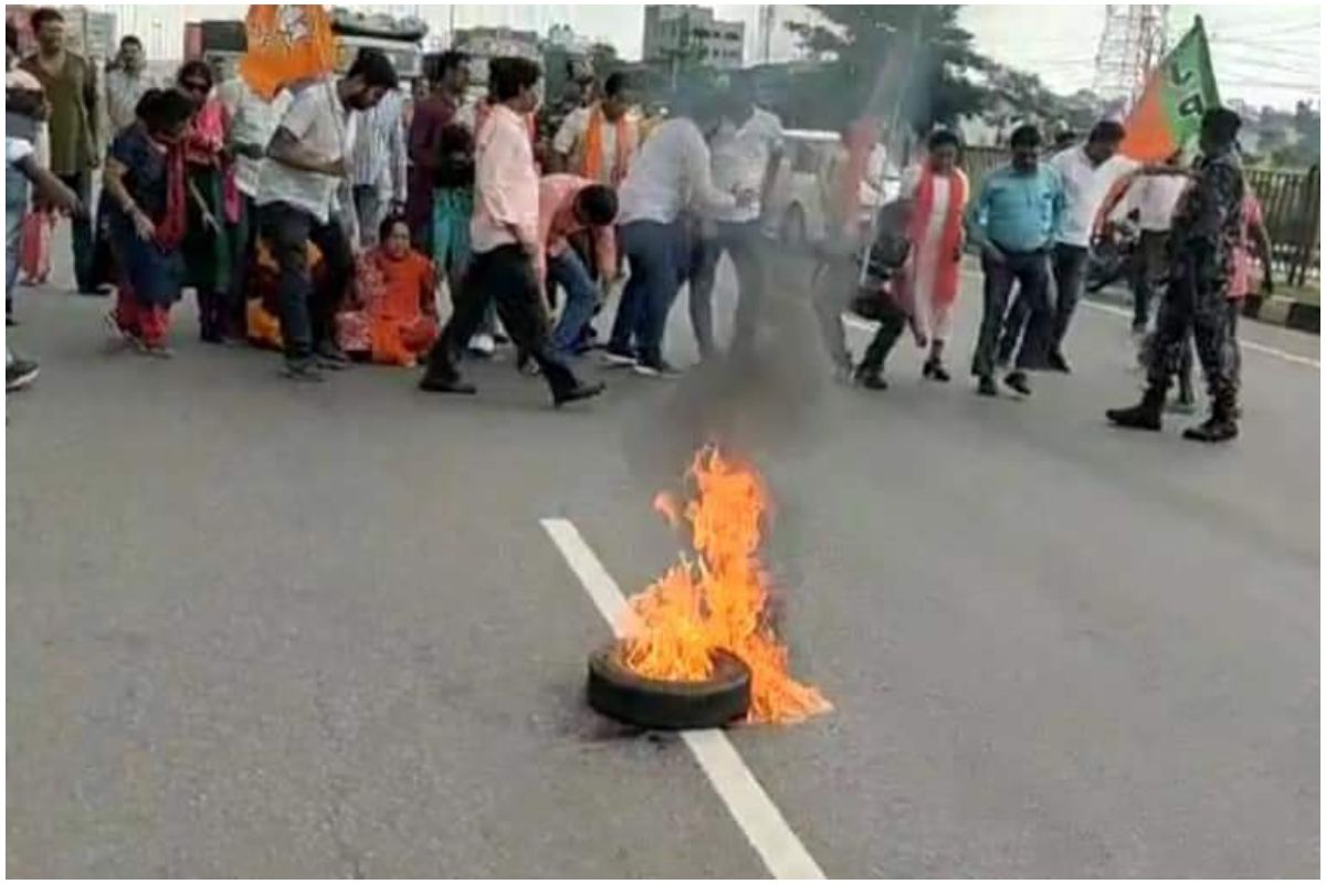 Bengal Panchayat Chunav Re-Poll: 
पंचायत चुनाव हिंसा मामले की जांच के लिये भाजपा की 4 सदस्यीय कमेटी गठित 