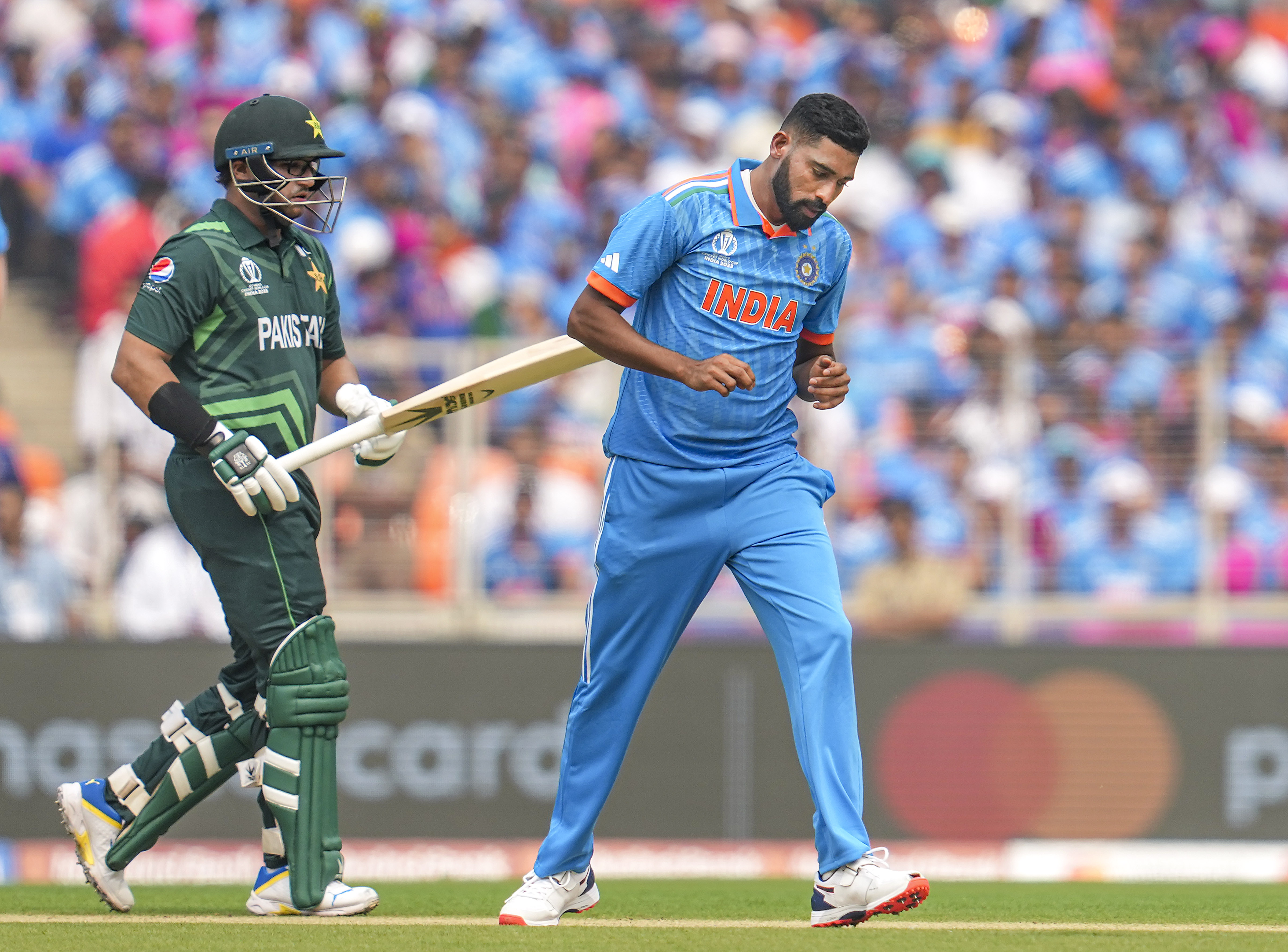 Ind Vs Pak World Cup: टीम इंडिया ने पाकिस्तान को 7 विकेट से रौंदा, प्वाइंट टेबल में टॉप पर