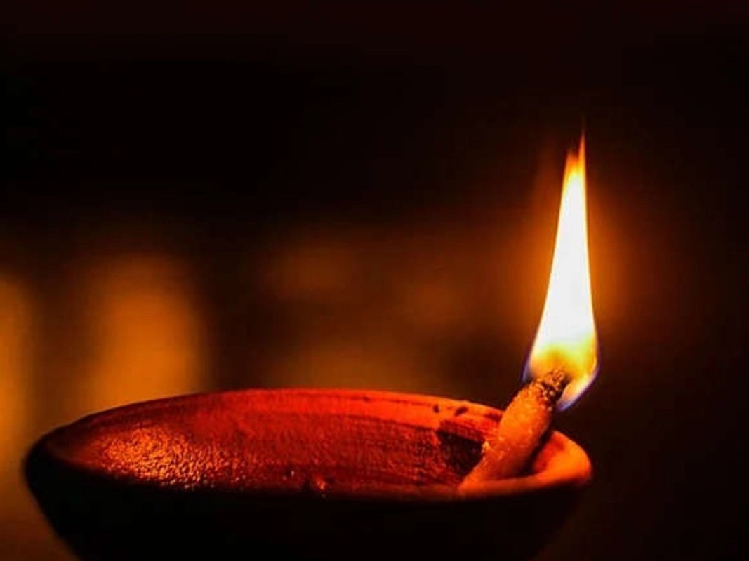 Diwali 2023 Shubh Muhurat Live: दिवाली के दिन घर में गंदगी नहीं होनी चाहिए....