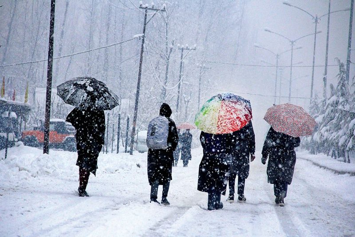 Weather Forecast: दिल्ली में होगी बारिश, जानें झारखंड-बिहार सहित अन्य राज्यों के मौसम का हाल 2 Undefined