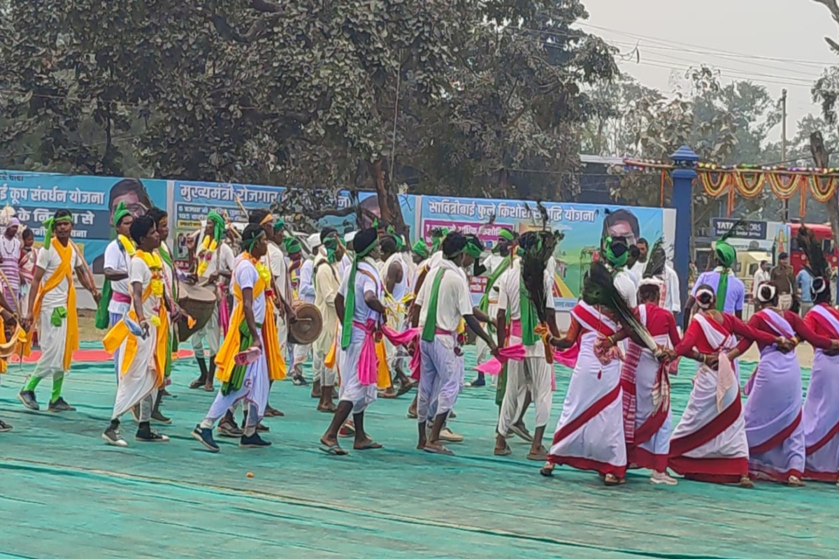Jharkhand Breaking News Live: गुमला में महिला का सिर कटा शव कुएं से बरामद