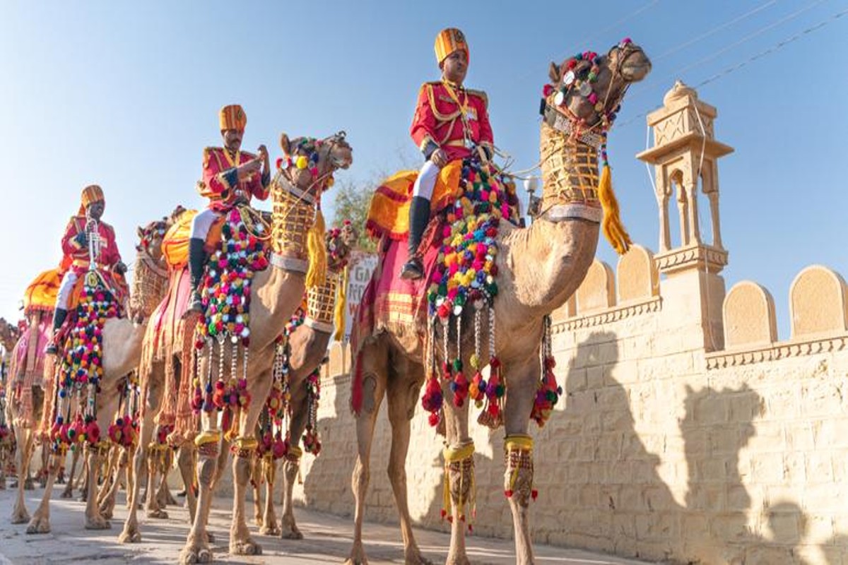 Photos: जैसलमेर डेजर्ट फेस्टिवल 22 फरवरी से हो रहा शुरू, जानें कब तक चलेगा और क्या है थीम 5 Undefined
